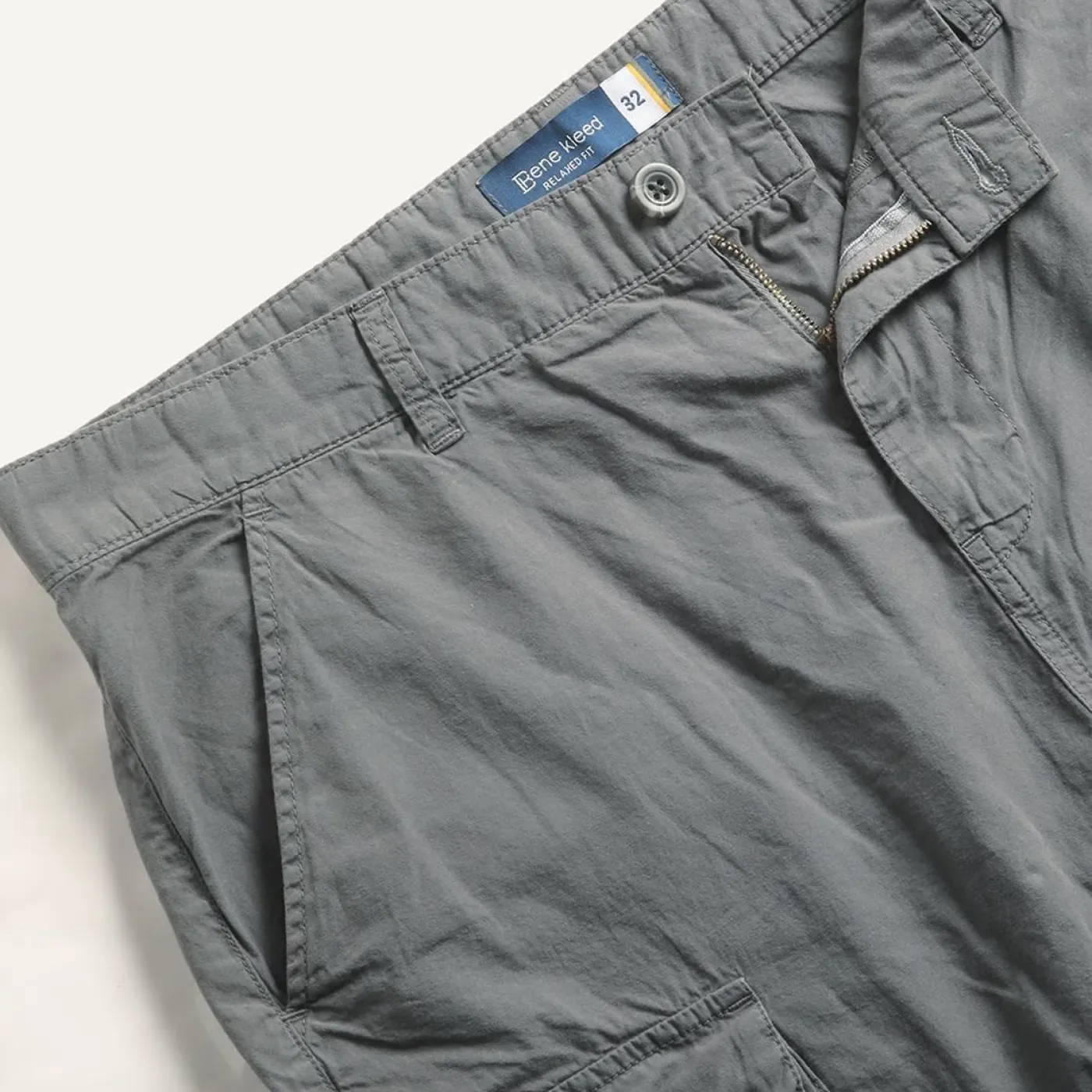 Men Regular Fit Cargo Shorts - الصورة 4